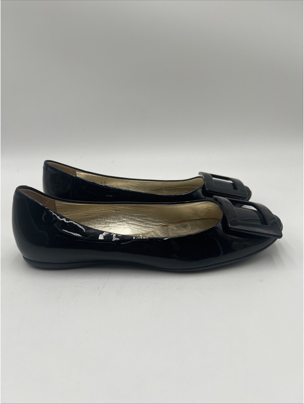Roger Vivier Gommettine Black Patent Leather Round Toe Ballerina Flats Womens 35